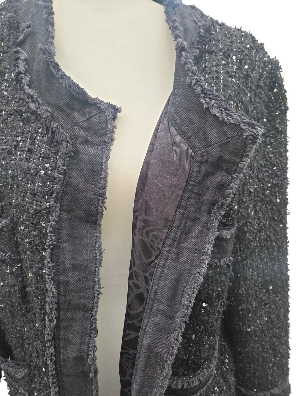 Nanette Lepore Black Tweed Frayed-Edge Boxy Blazer Lined! Heavy Weight Well Made - Picture 6 of 8